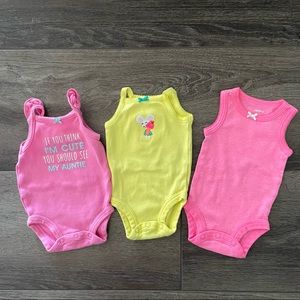 Set of 3 Carter’s Baby Girl Sleeveless Onesies Sz NB